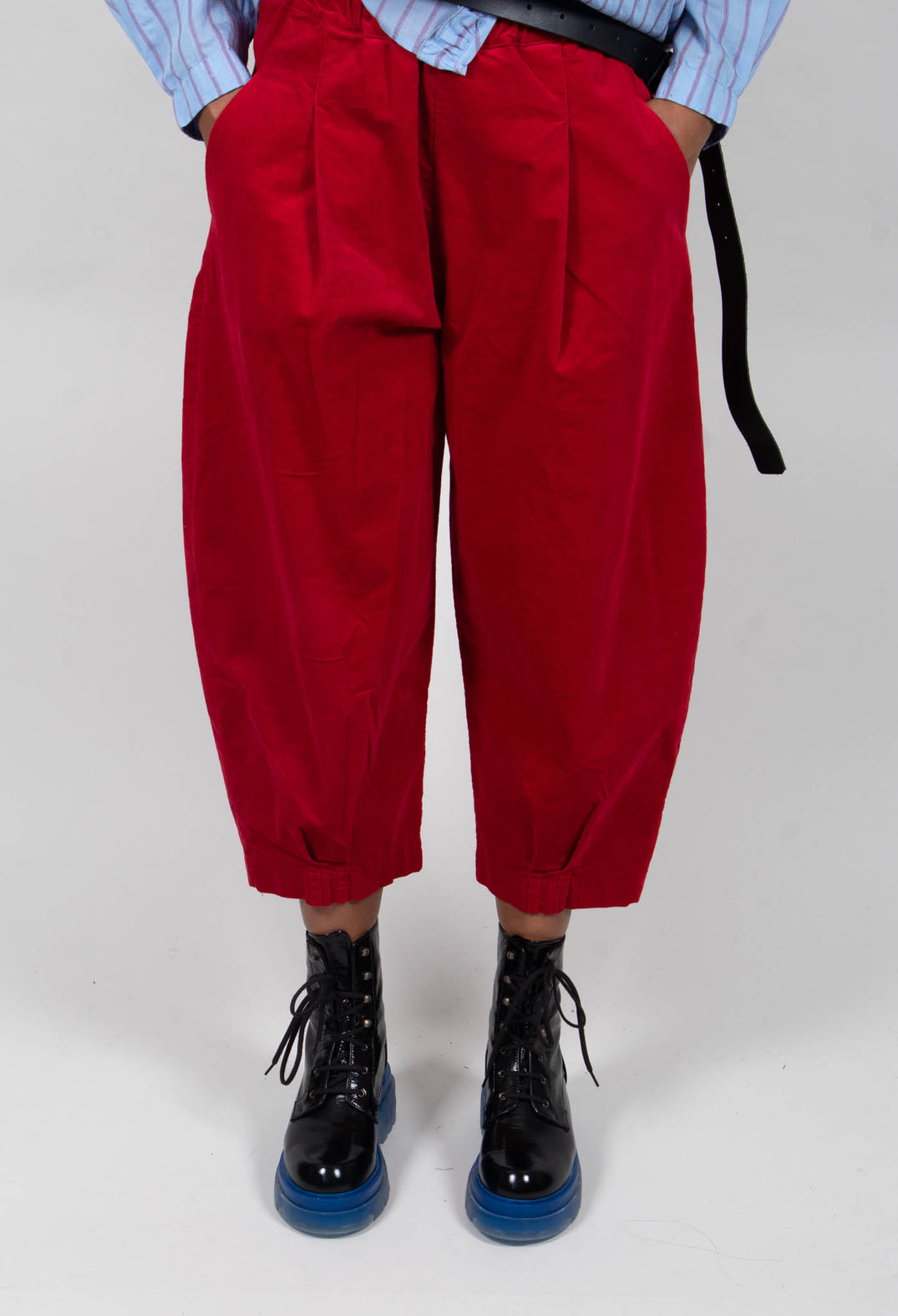 Bianco V Trousers in Rosso