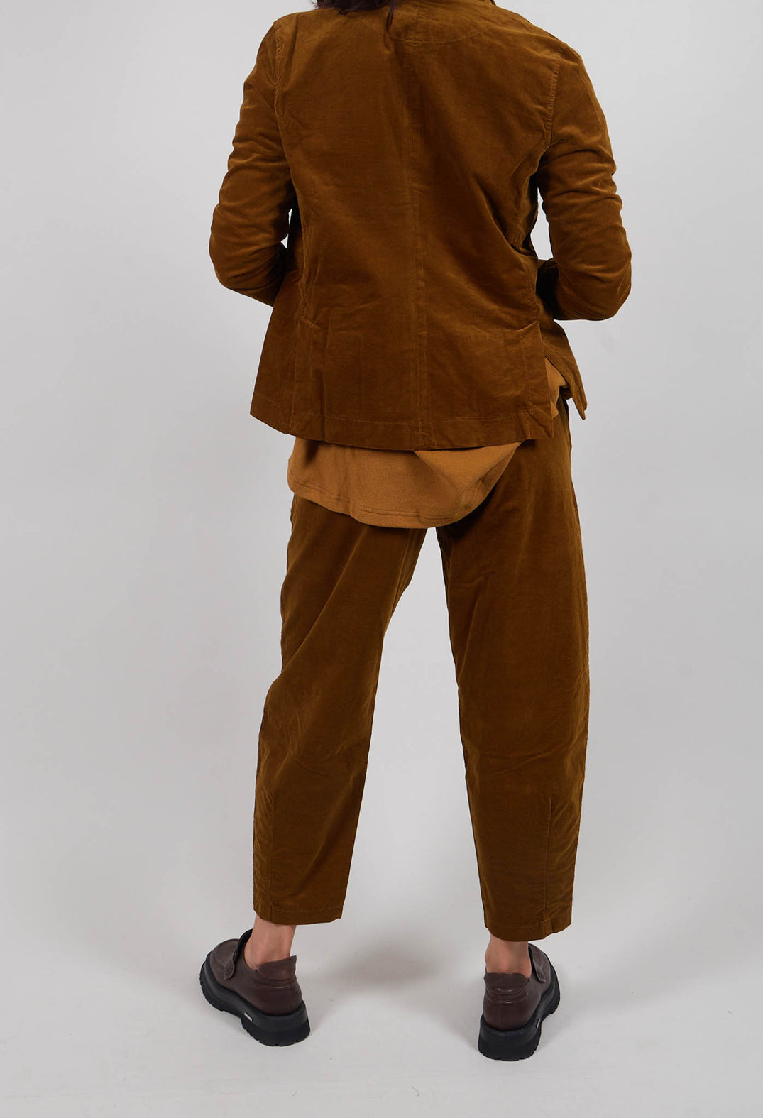 Cervo V Trousers in Caramello