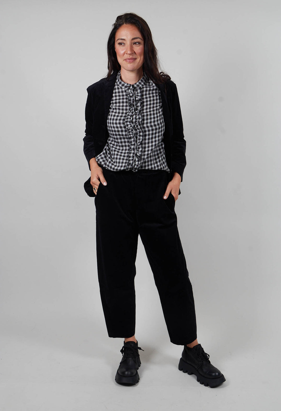 Cervo V Trousers in Nero