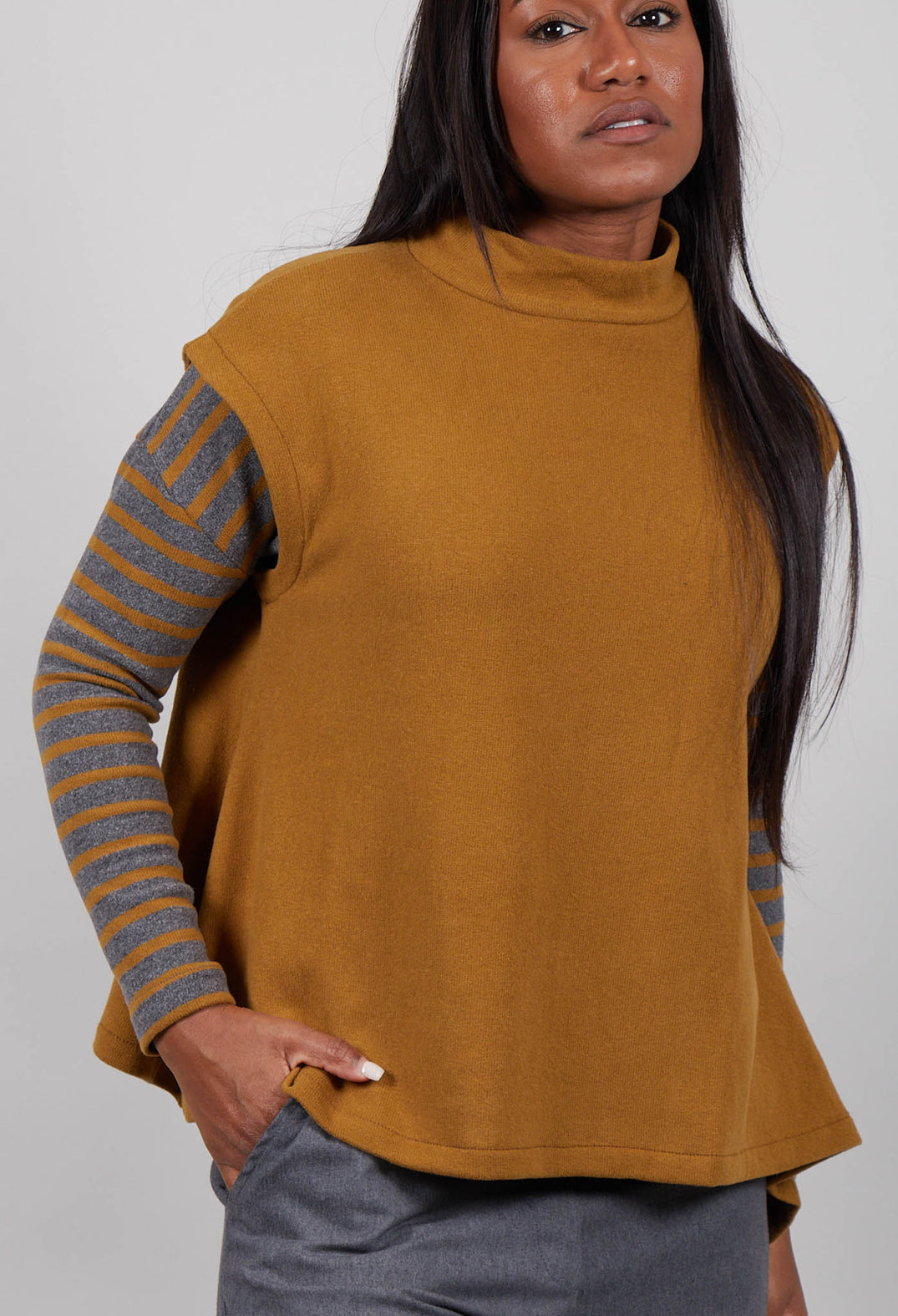 Elva Gilet in Caramello