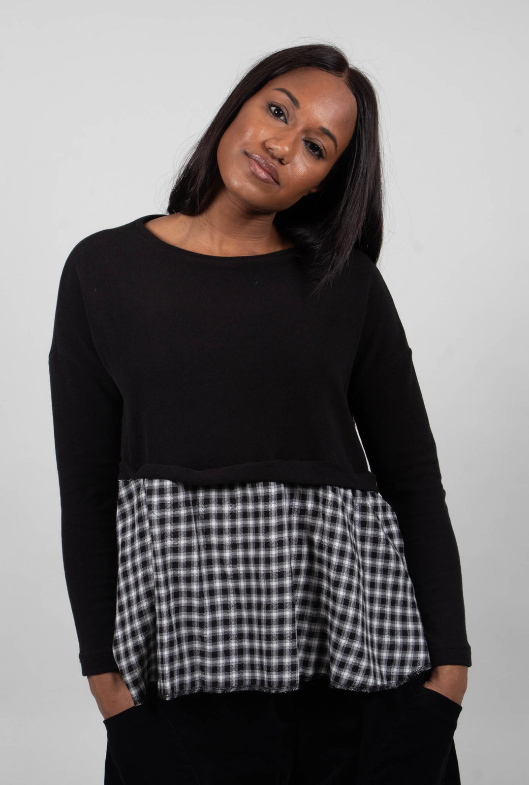Freda Jumper with Check Trim in Nero