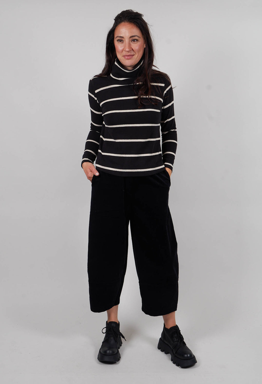 Lydia Riga Jumper in Nero