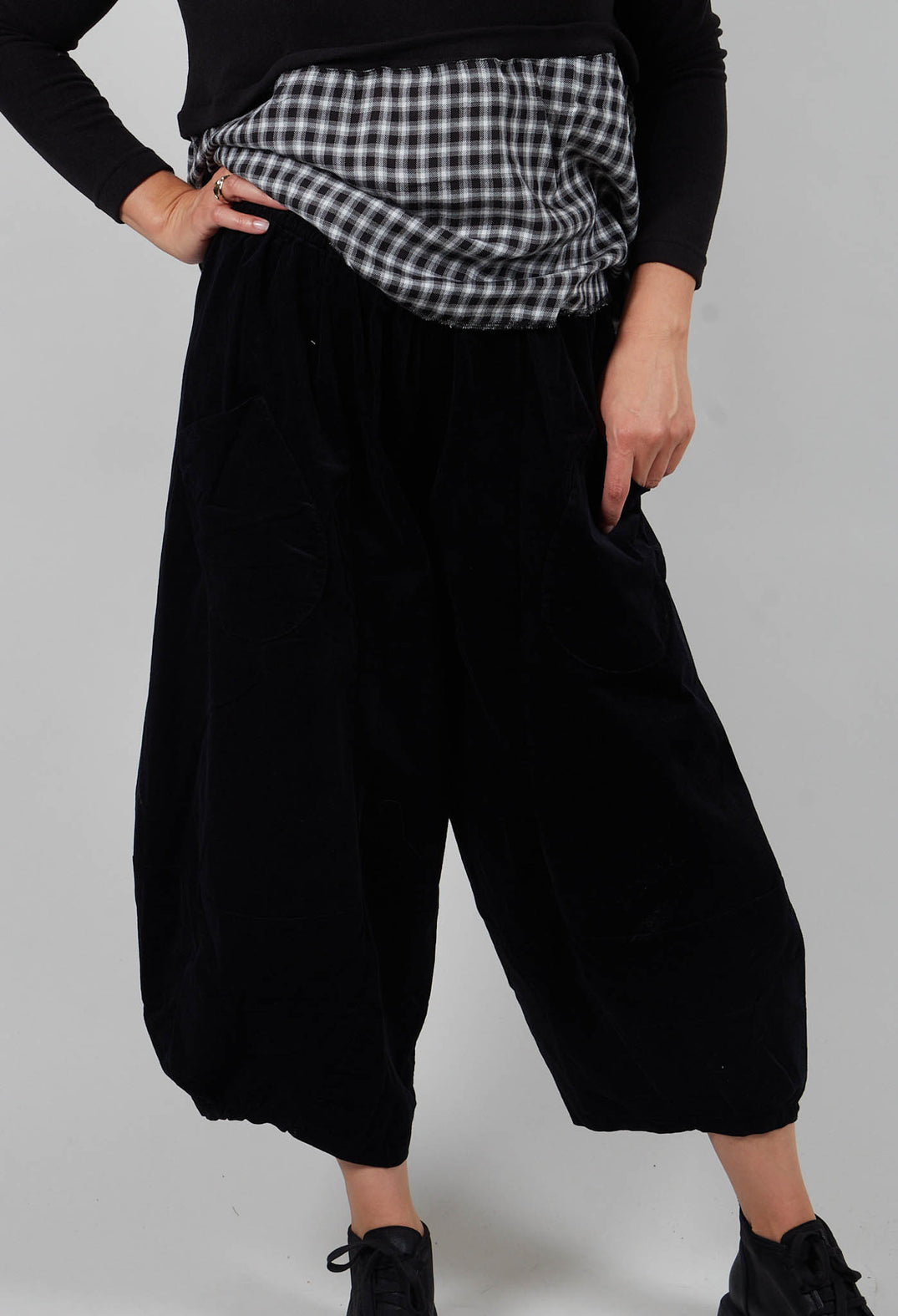 Pace V Trousers in Nero
