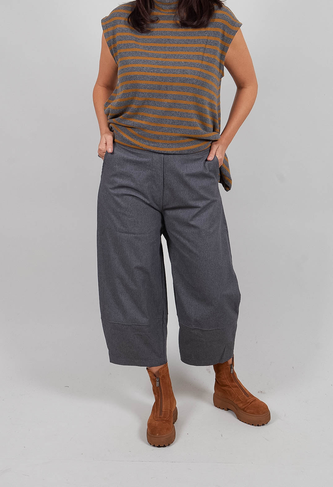 Rima D Trousers in Grigio