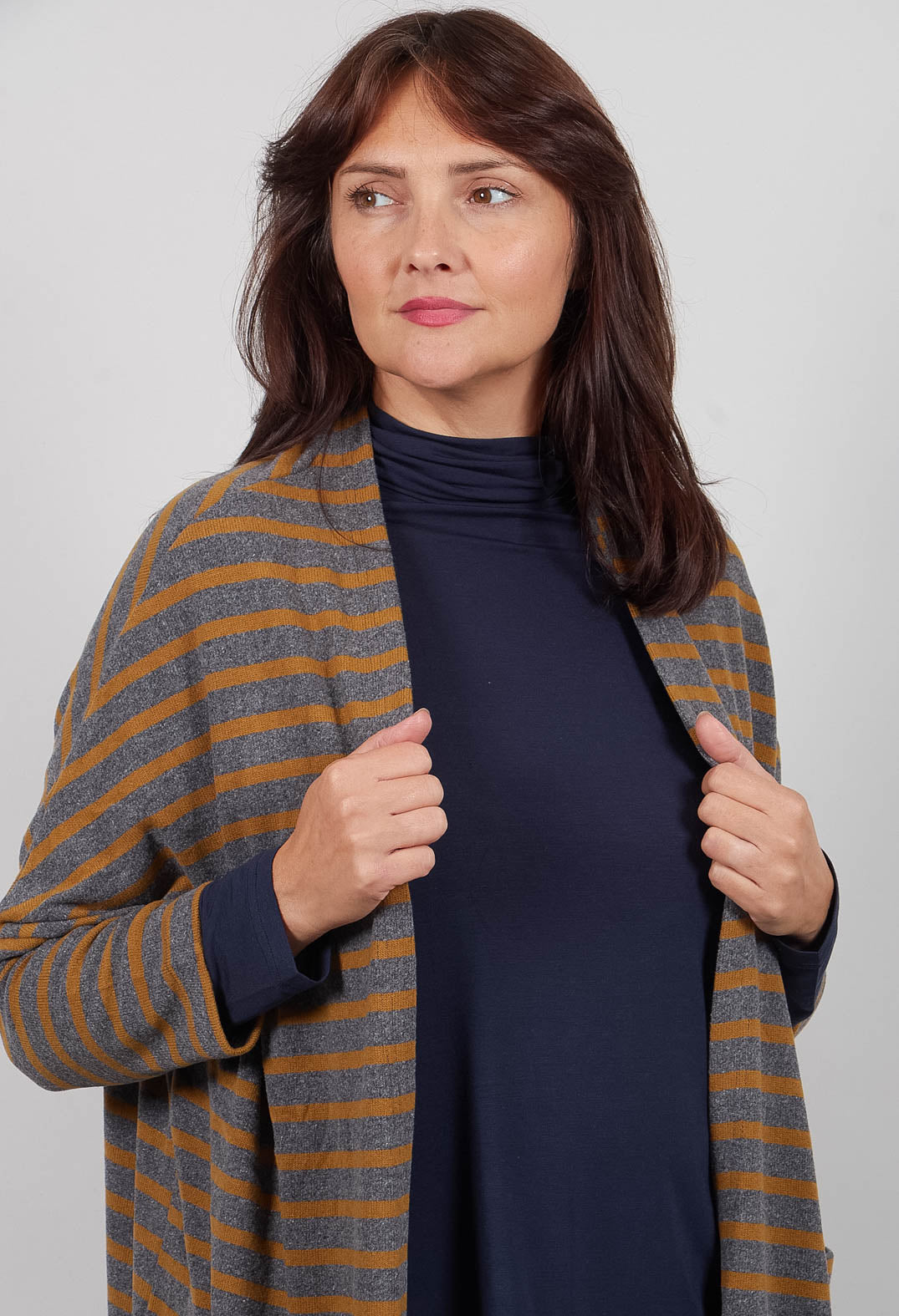 Soufle Riga Cardigan in Grigio Wide Stripe