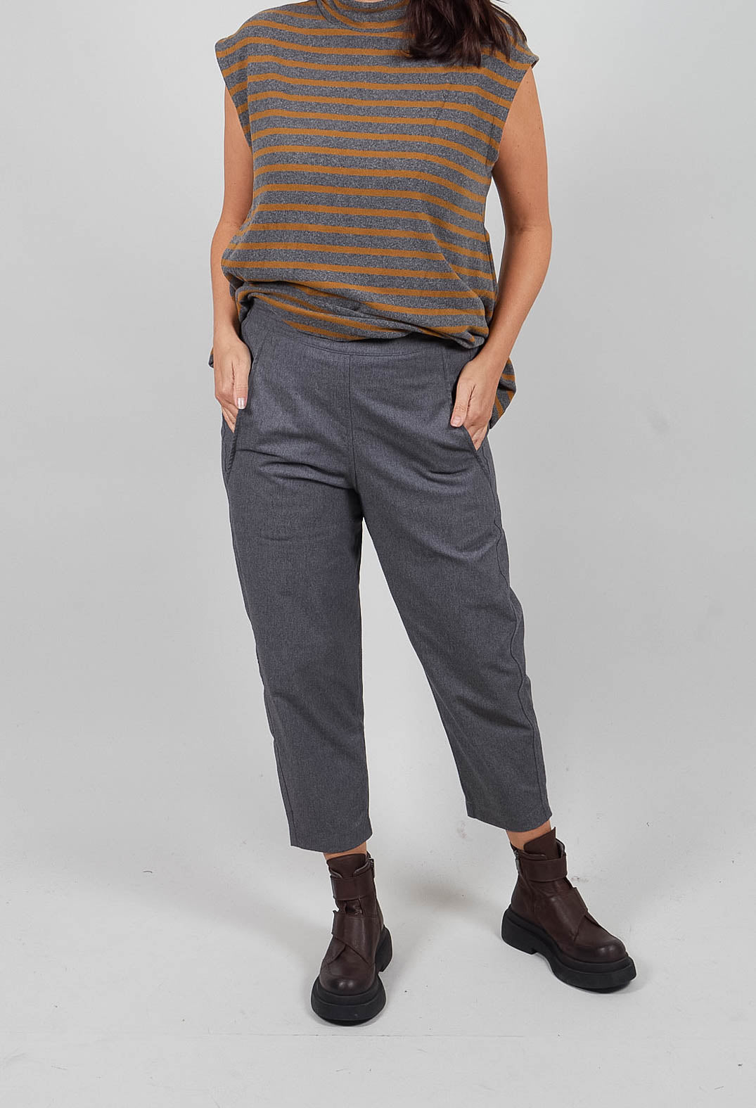 Terra D Trousers in Grigio