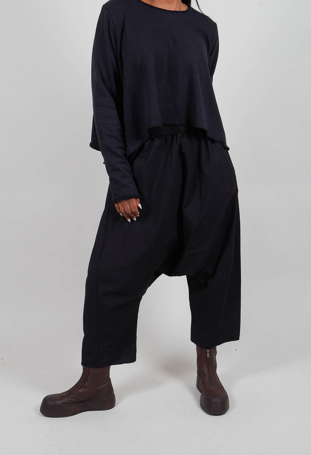 Zaunetz Trousers in Kaviar