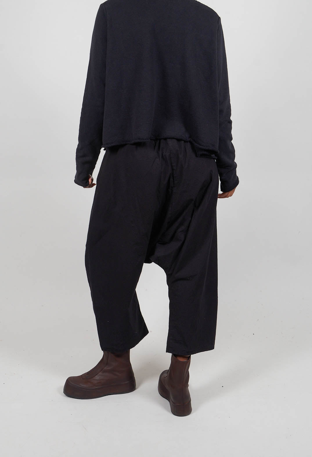 Zaunetz Trousers in Kaviar