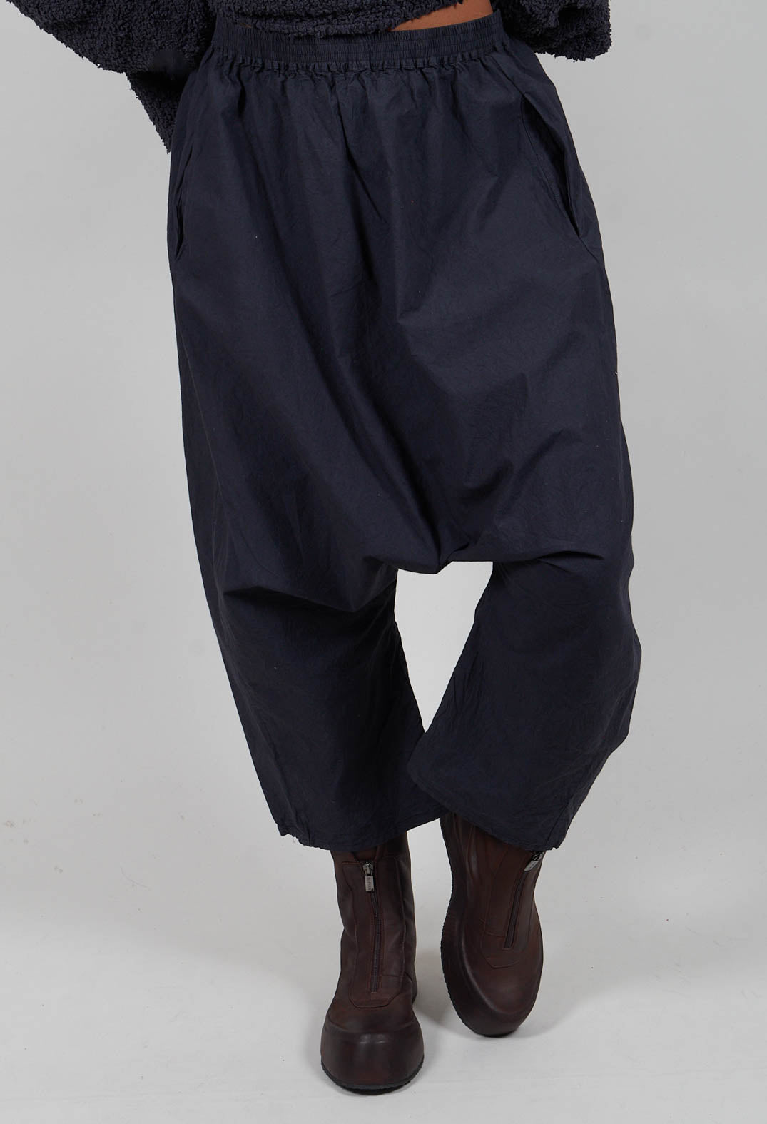 Zaunetz Trousers in Satt