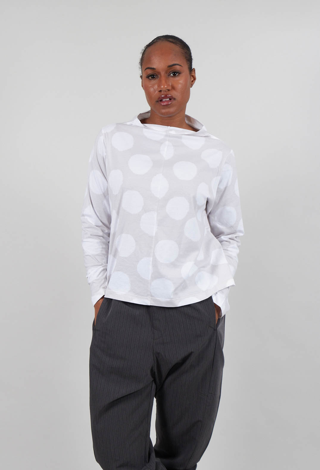 Short Dotty Jumper in Grey