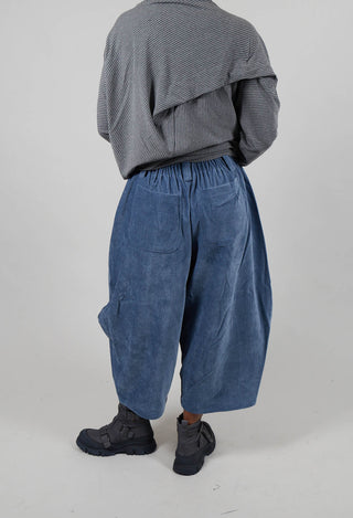 Cropped Barrel Leg Trouser in Blue