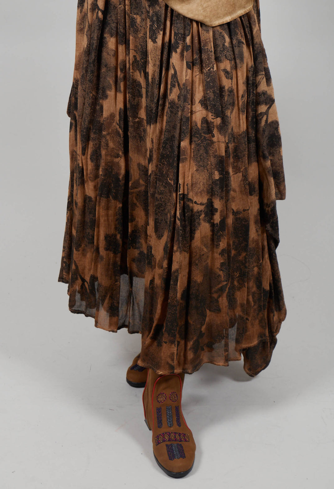 Ruffle Skirt in Cognac Quartz