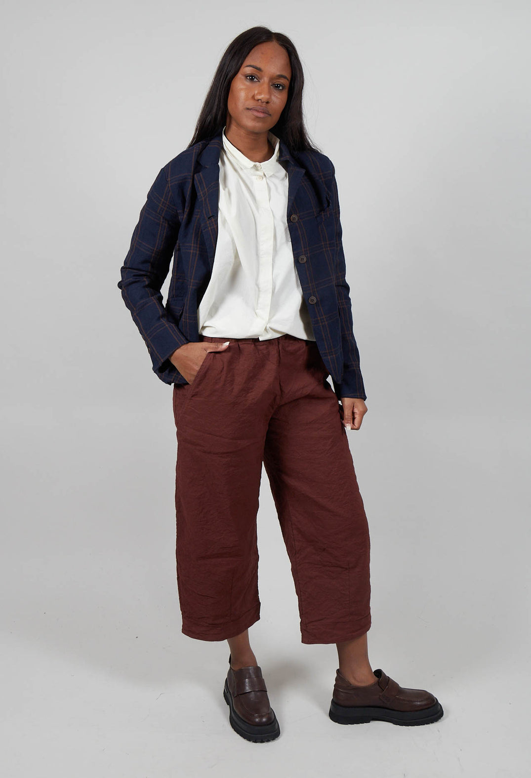 Cropped Wide Leg Trousers in Amarena