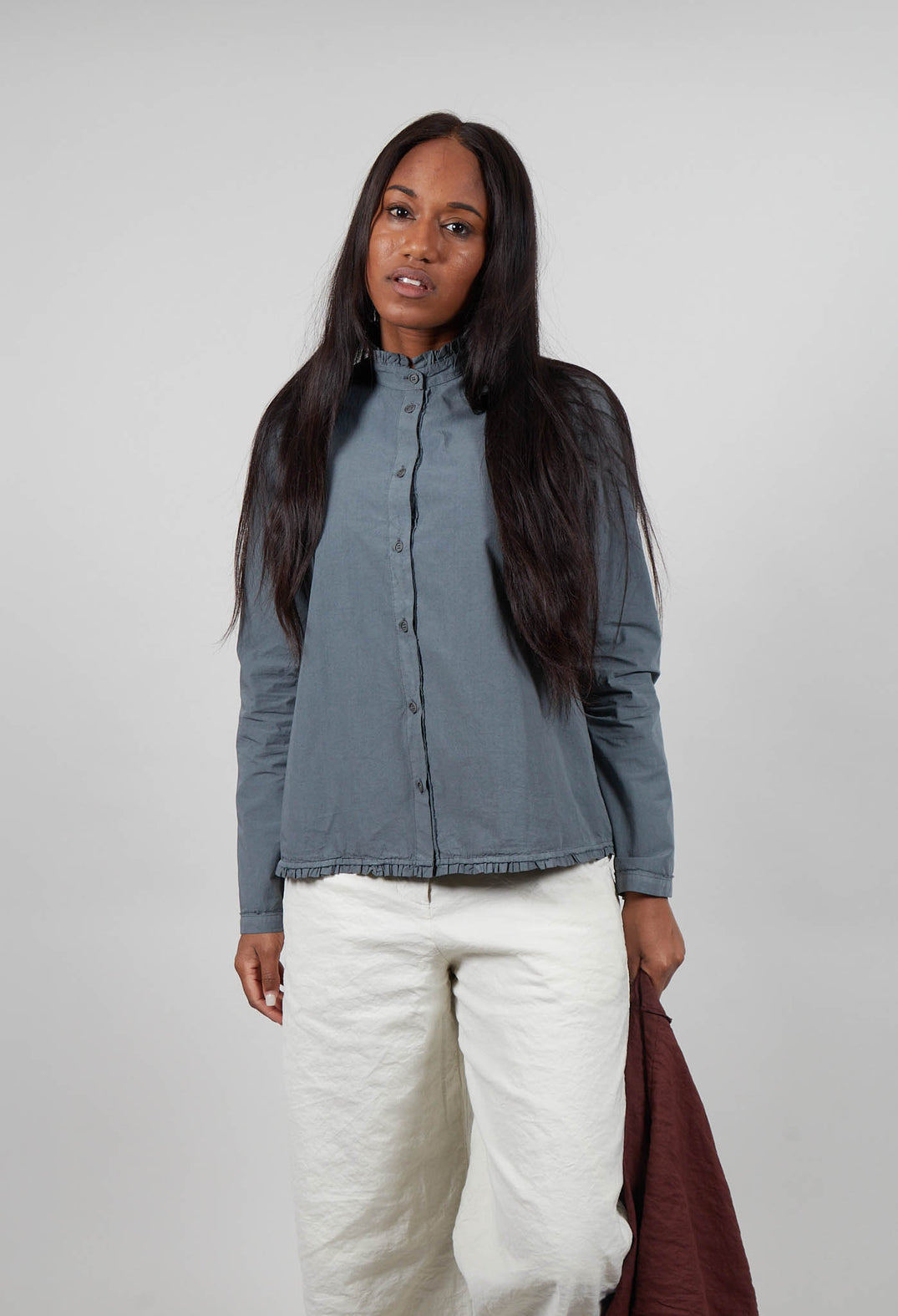 Shirt with Ruffle Collar in Asfalto