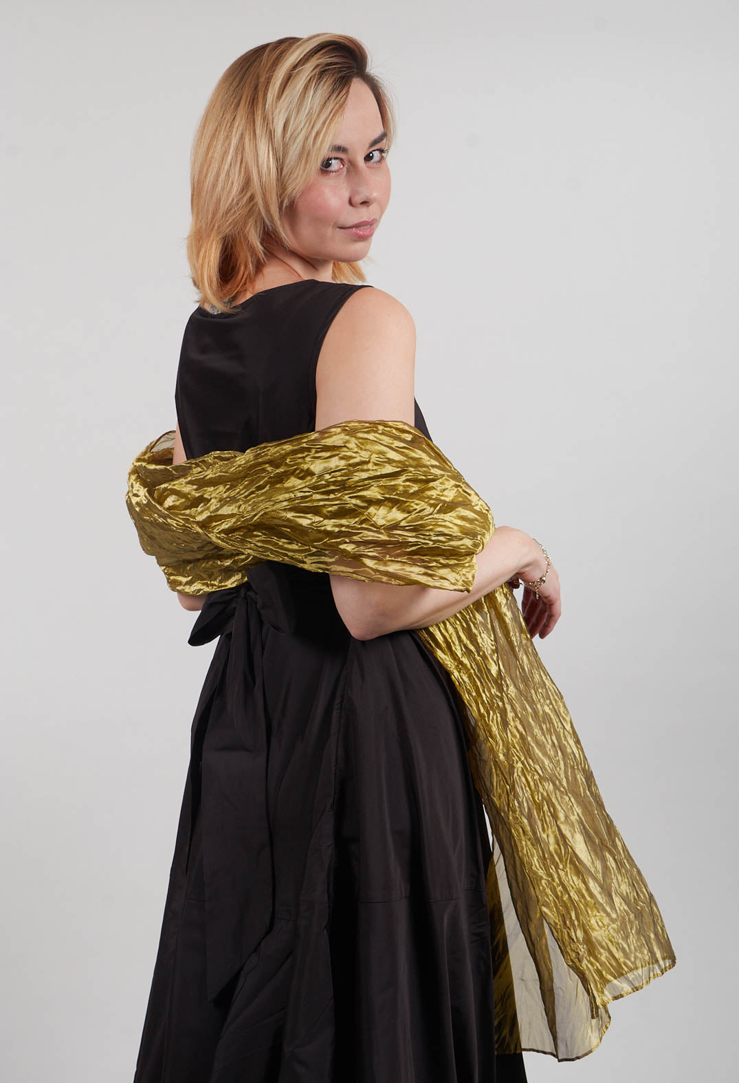 Anthurium Scarf in Gold