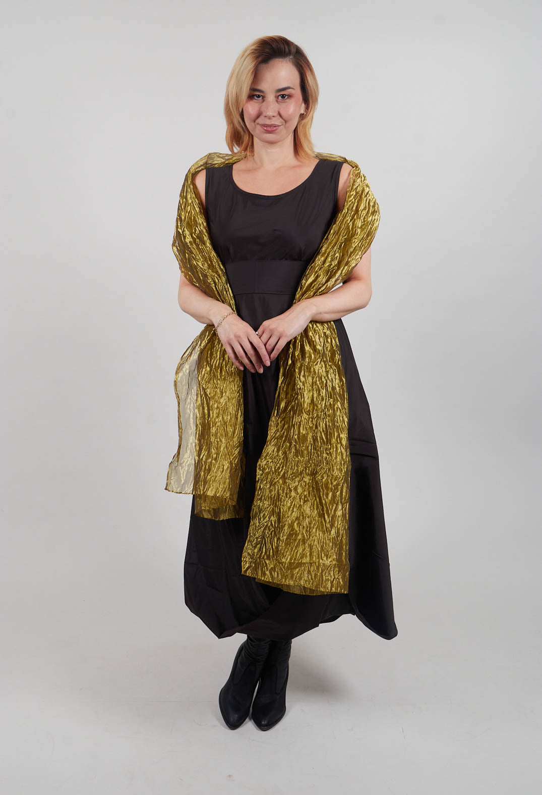 Anthurium Scarf in Gold
