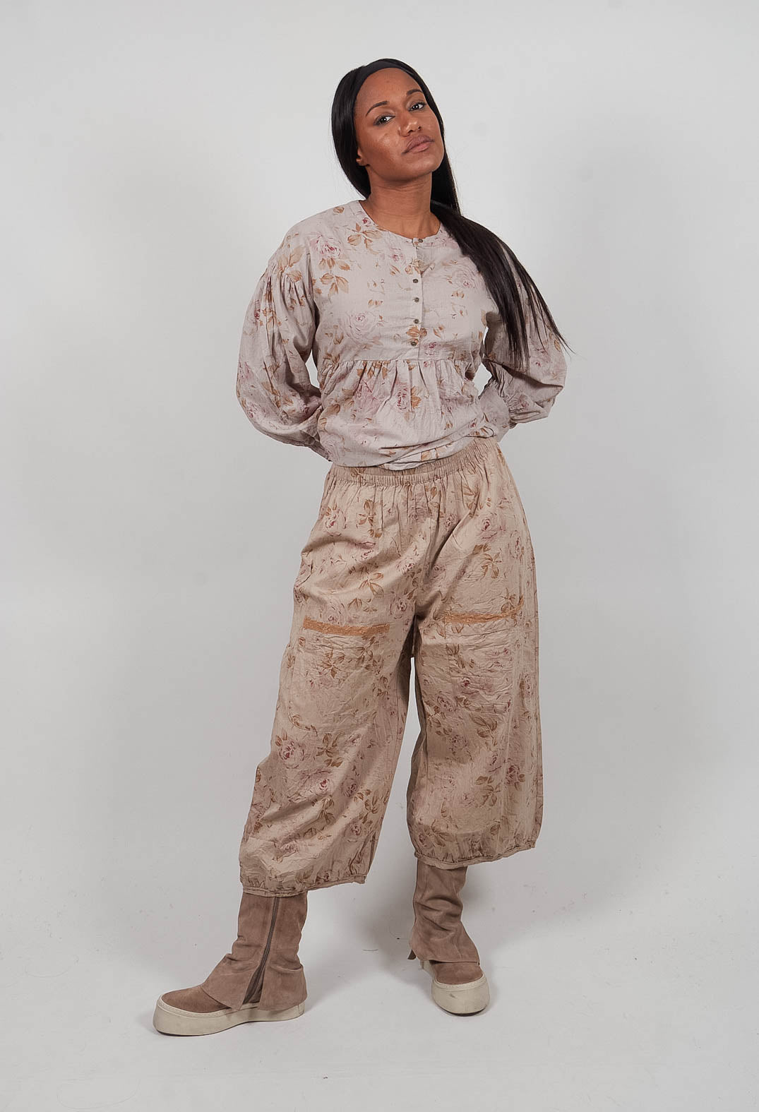 Gus Trousers in Popeline Fleurs Sauge