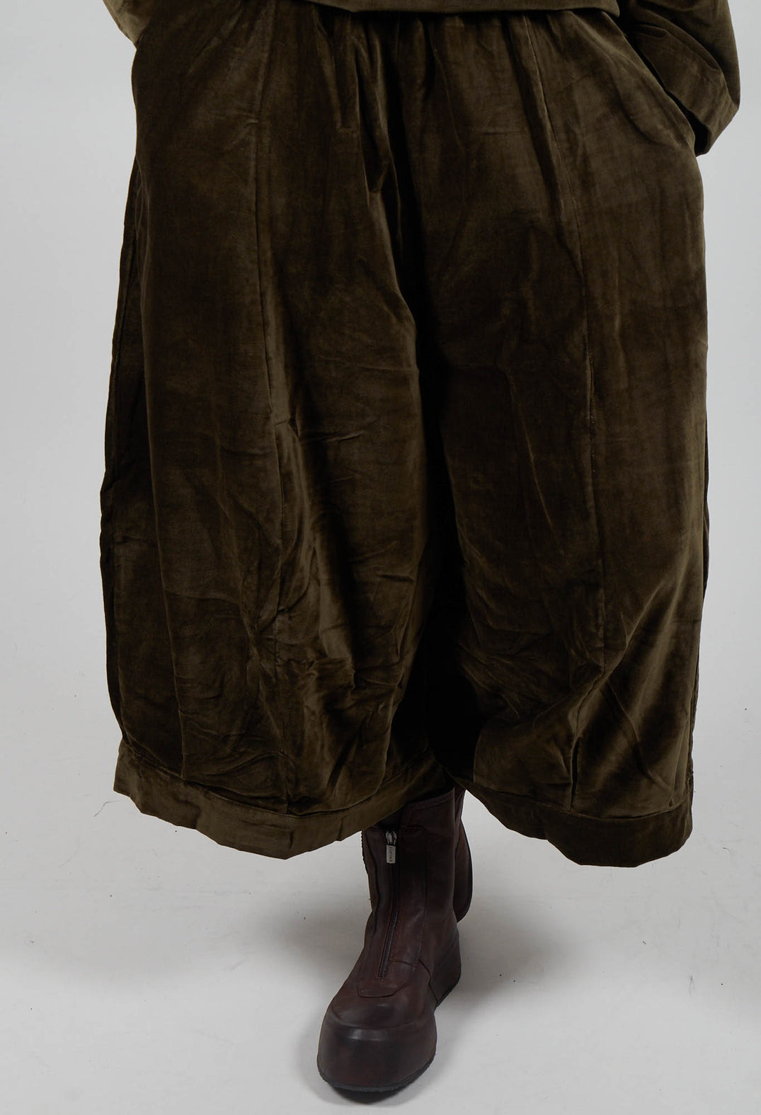 Velvet Wide Leg Drop Crotch Trouser in Green