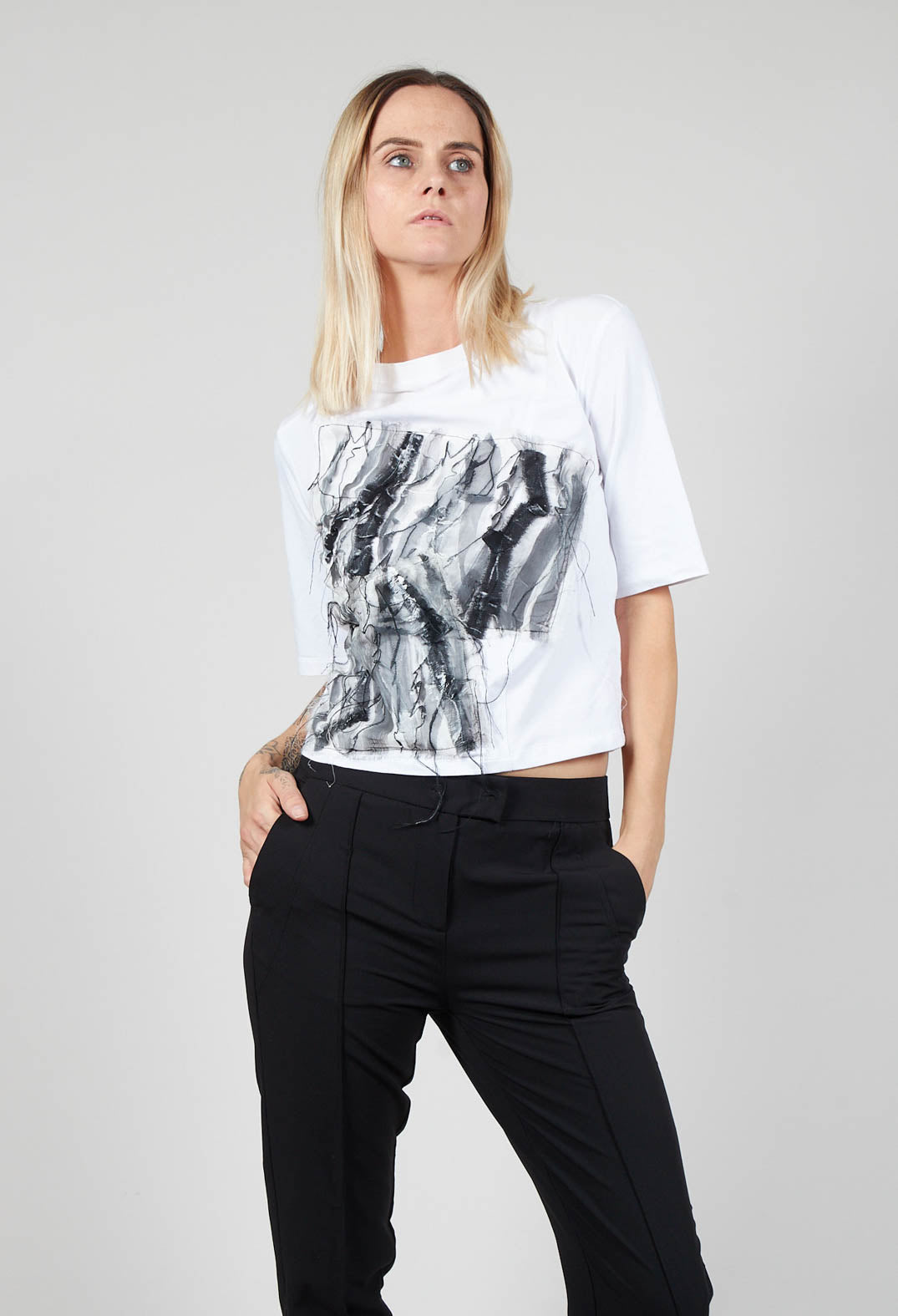 Jersey Mico Cropped Tshirt with Textured Front in Bianco