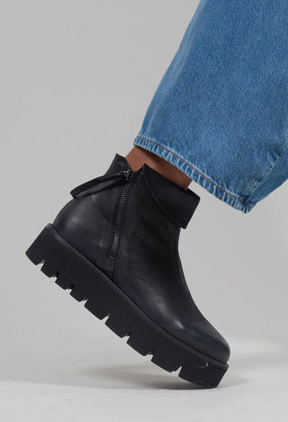 Leather Boots with Side Zips in Gasoline Nero