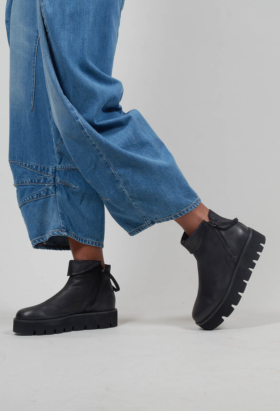 Leather Boots with Side Zips in Gasoline Nero