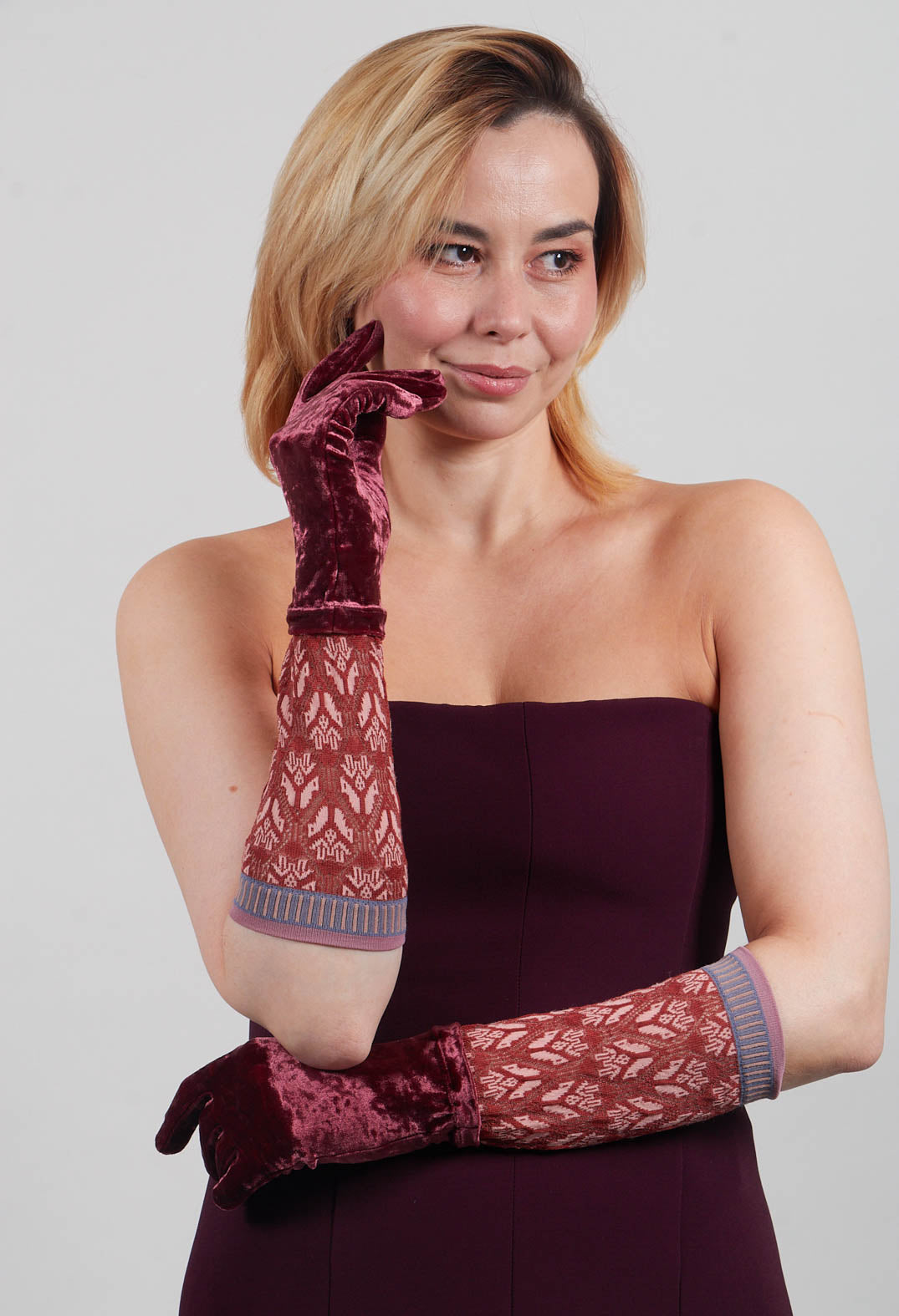Velvet Gloves in Red Pink Velvet