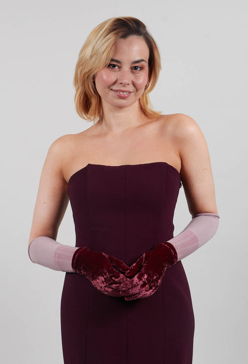 Velvet Gloves in Pink Velvet