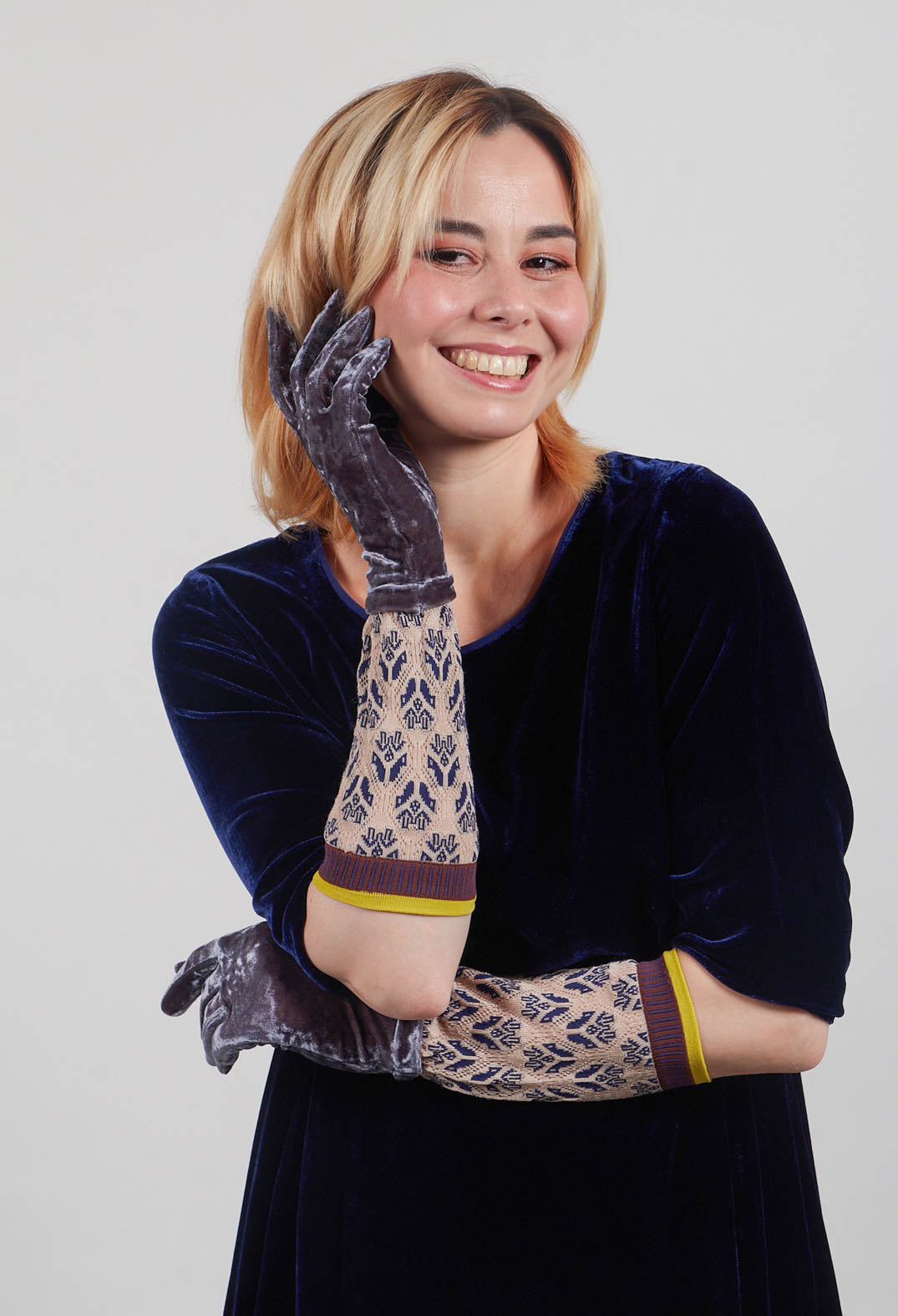 Velvet Gloves in Blue Velvet