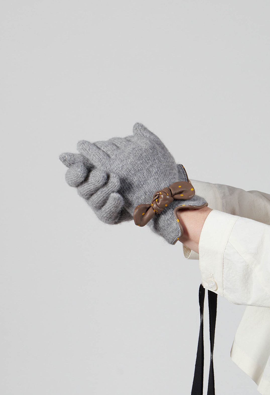 Gloves with Bow in Gris