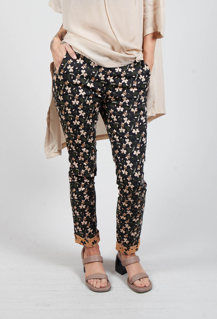Structured Straight Leg Trousers with Print in Nero / Biscotto