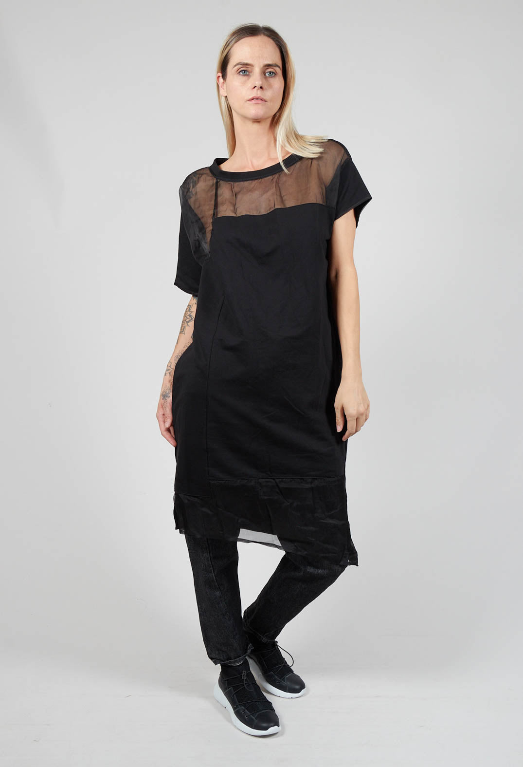 Sheer Panelled Longline Top in Nero