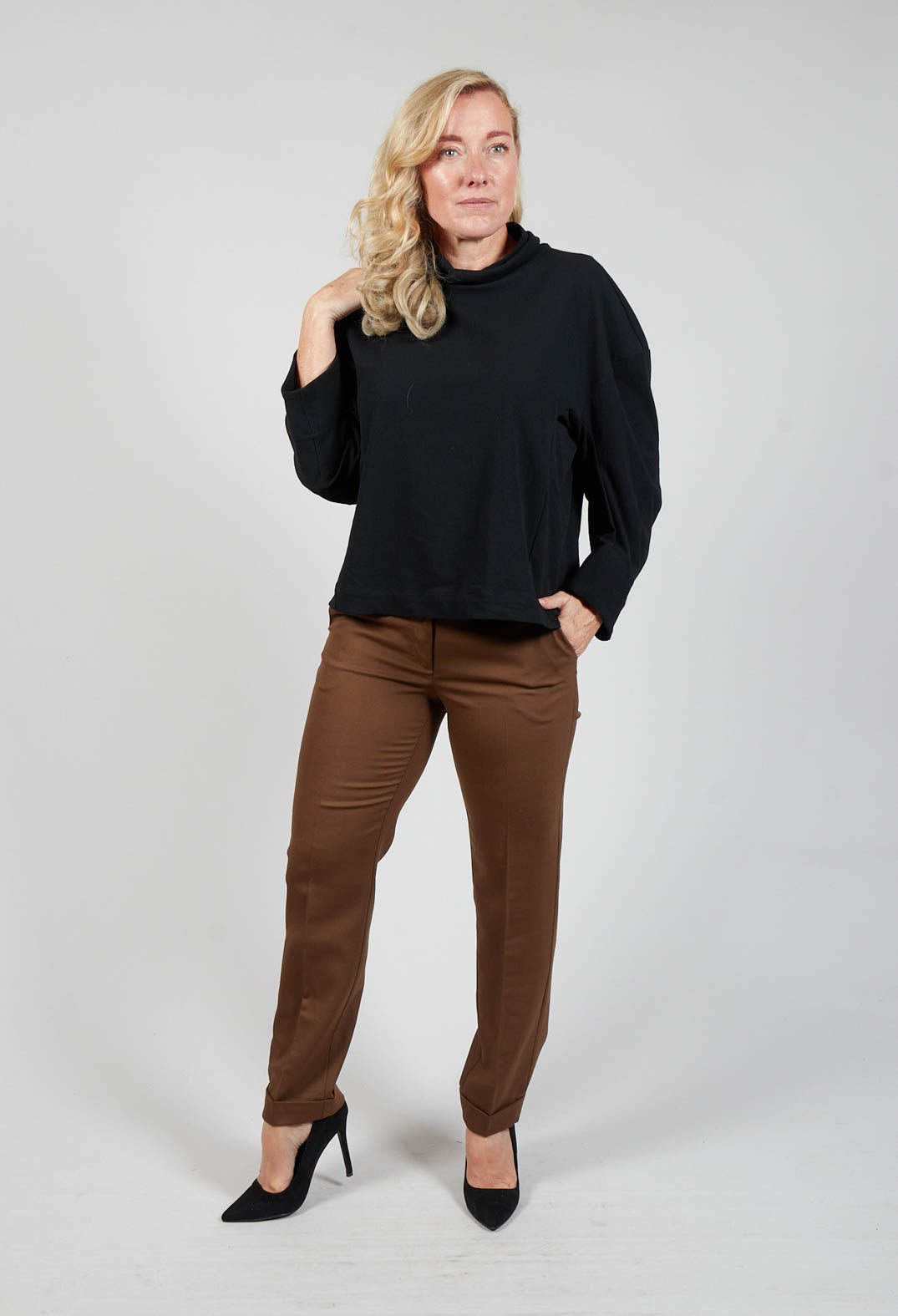 Tailored Trousers in Granato Tobacco