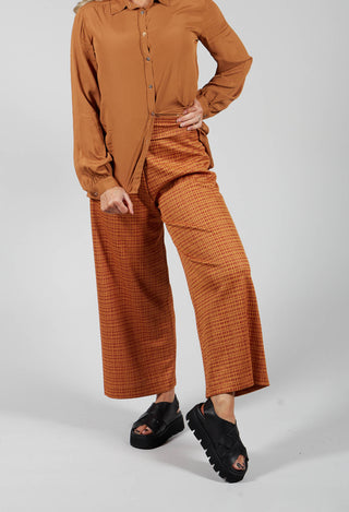 Wide Legged Trousers in Bronzo