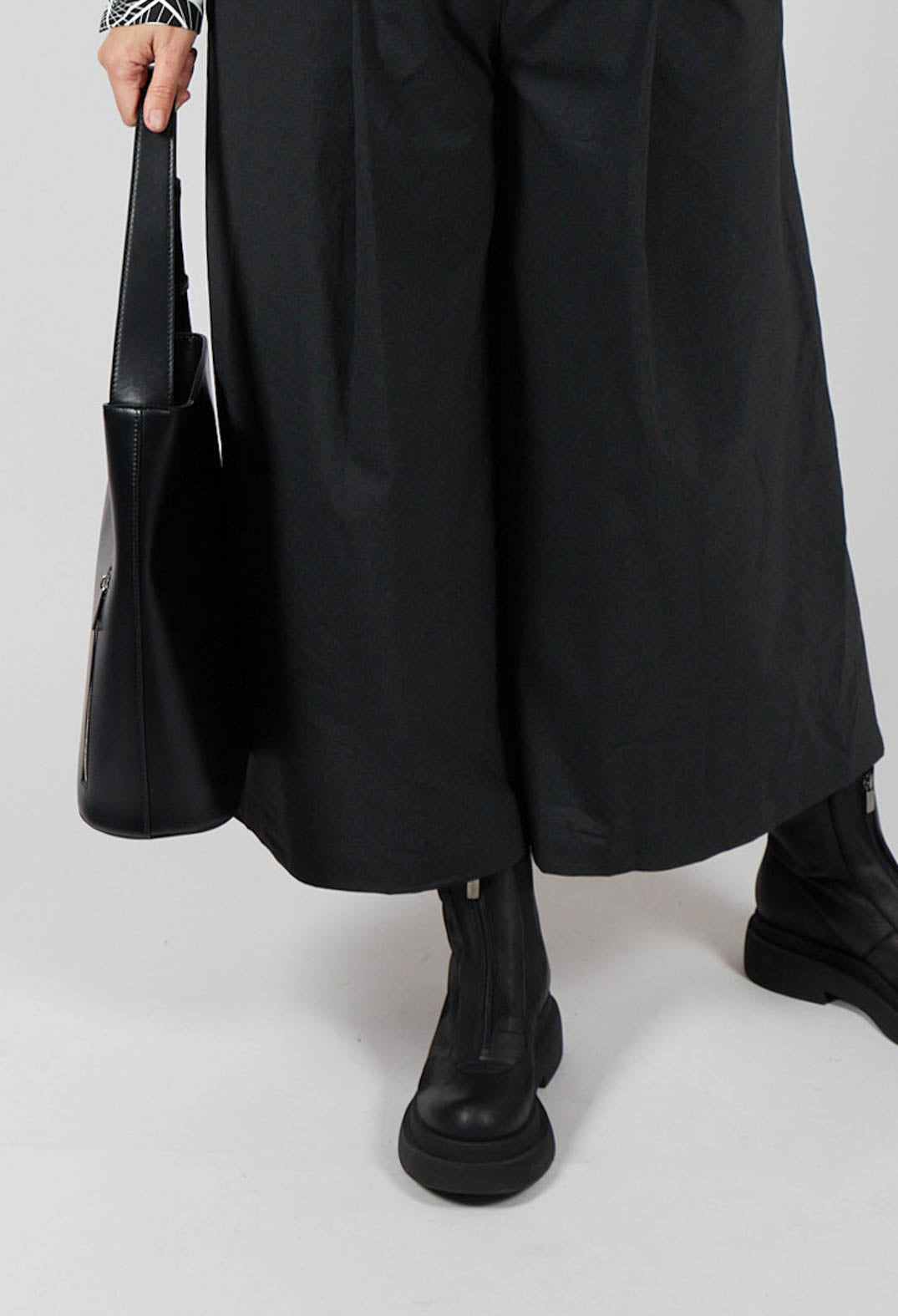 Wide Leg Tailored Trousers in Shadow