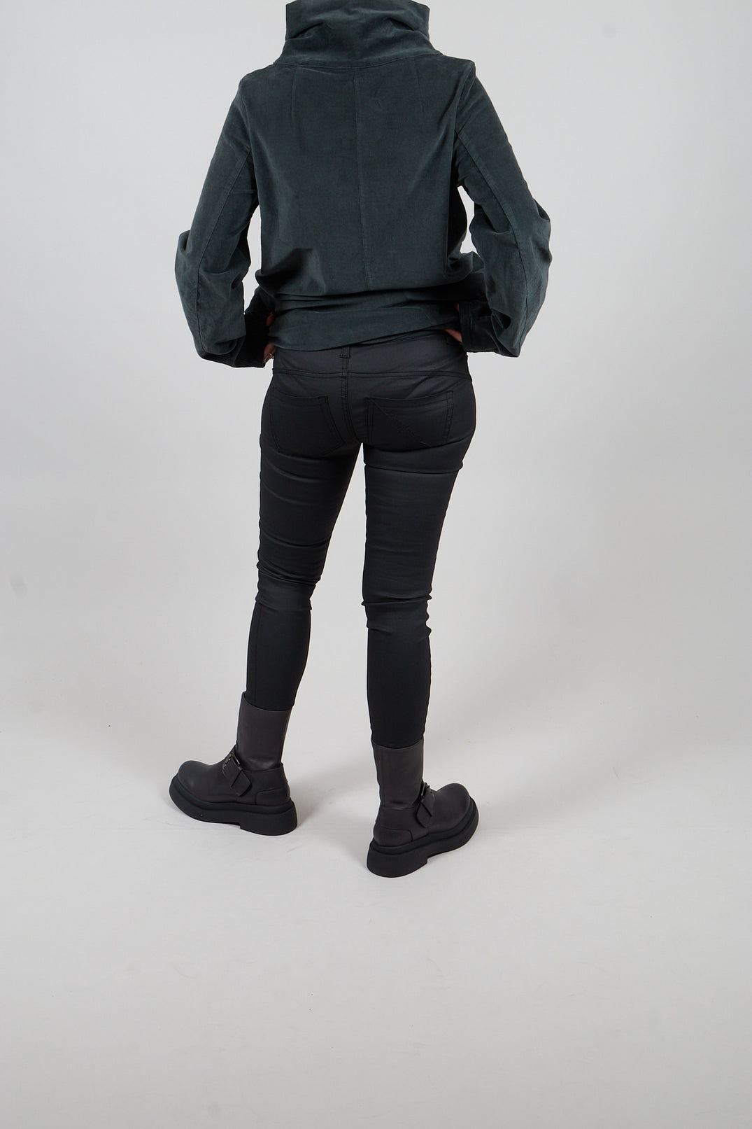 Skinny Soft Feel Jeans in Intrigue