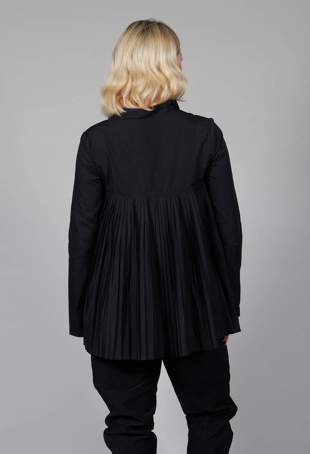 Pleated Back Shirt in Black