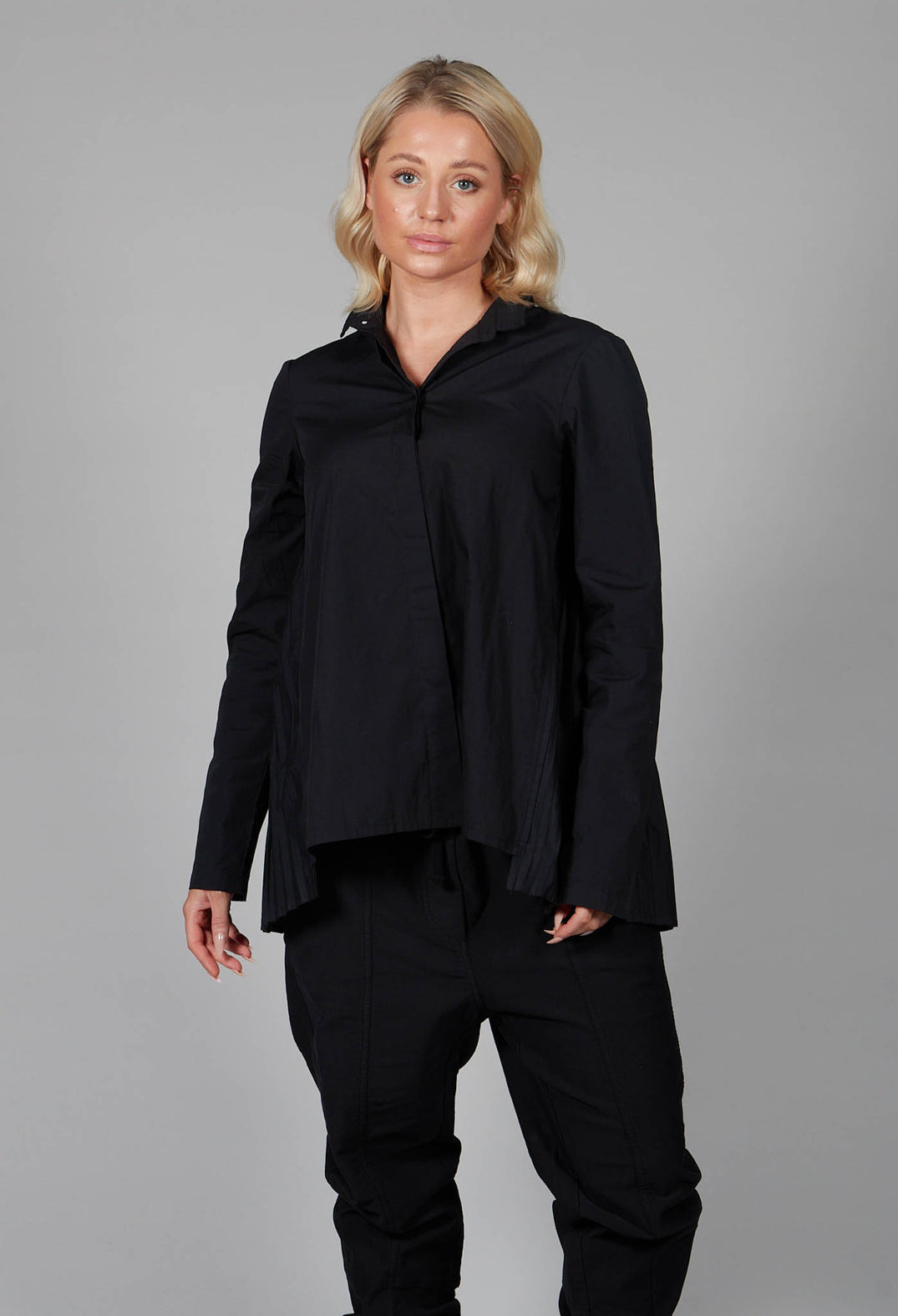 Pleated Back Shirt in Black