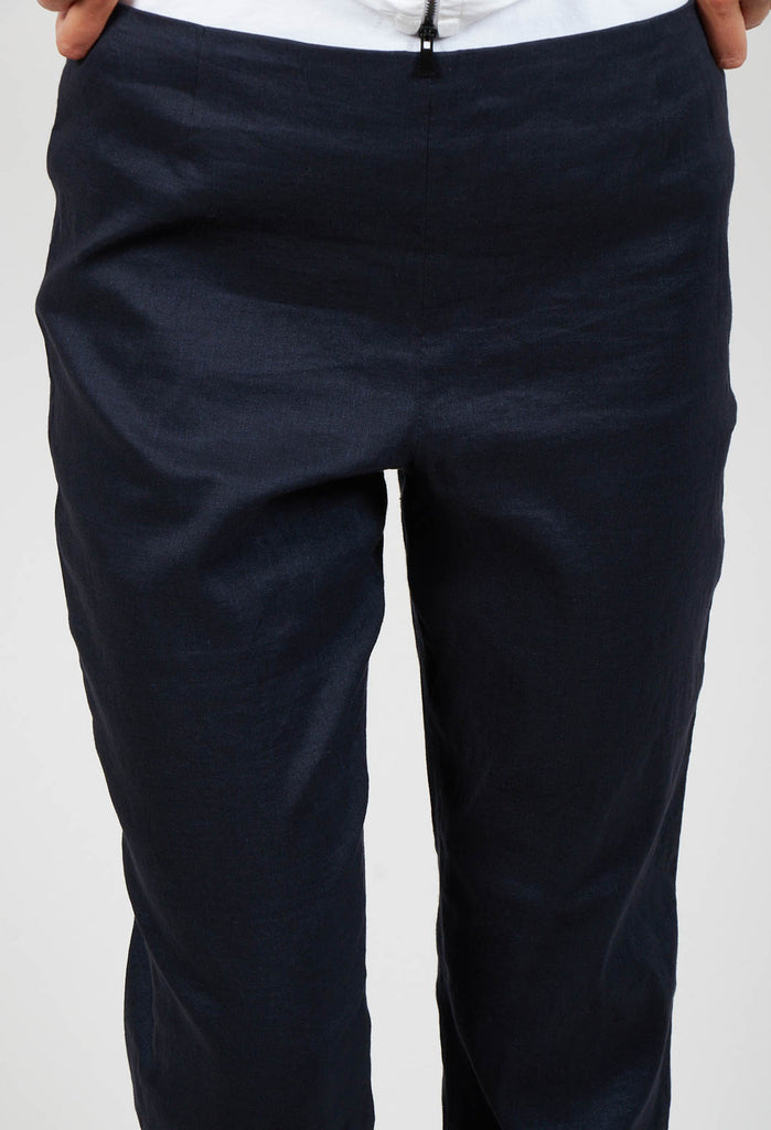 3/4 Trousers in Navy
