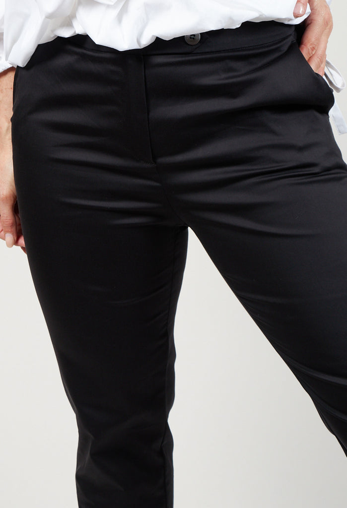 fitted black tailored trousers