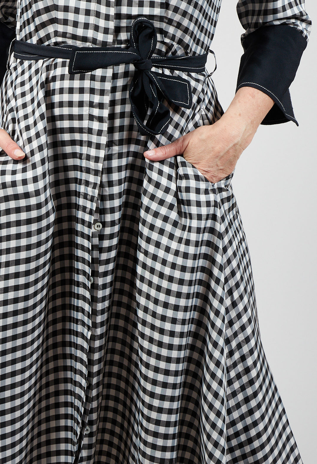shirt dress in black checked with front pockets