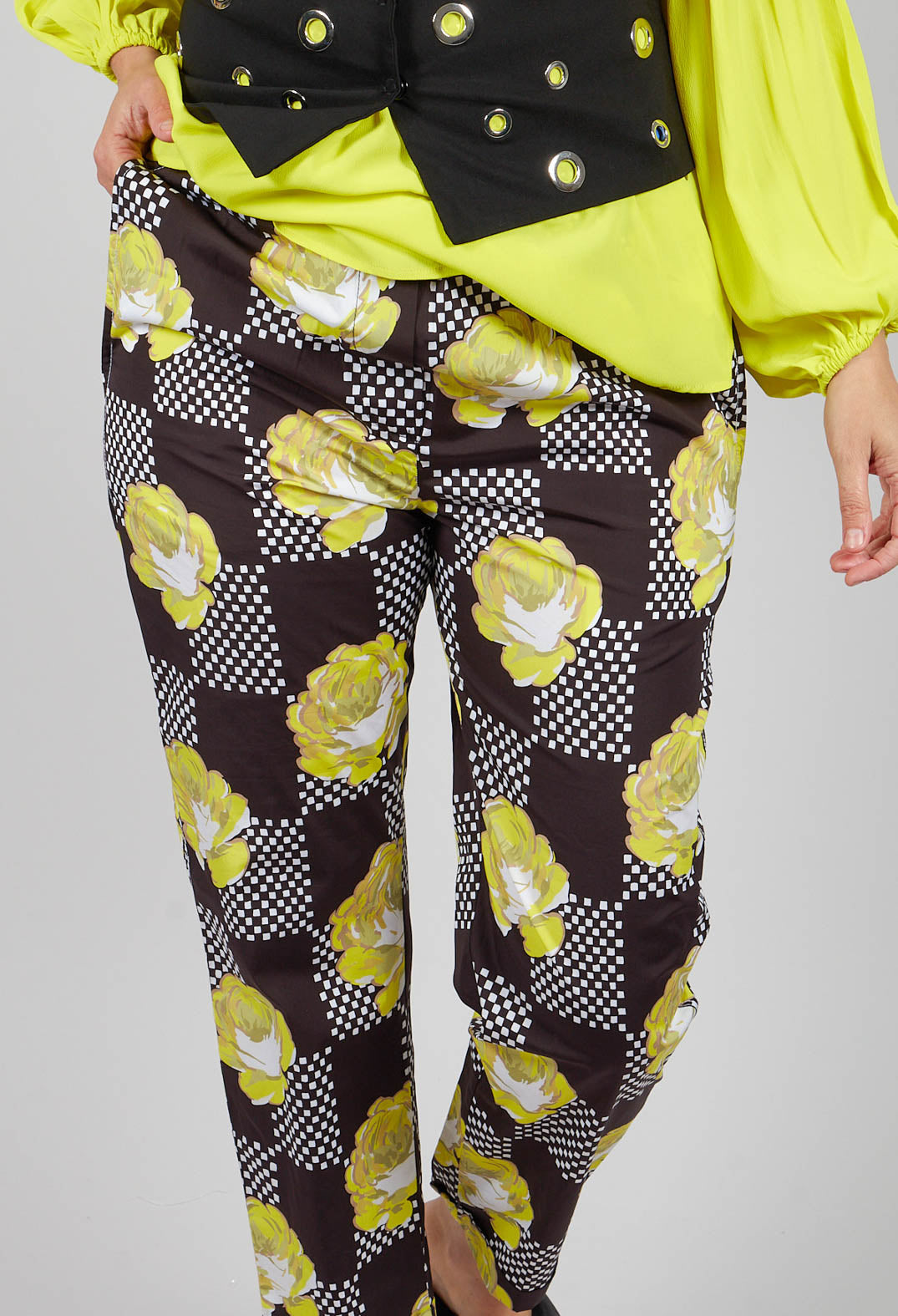 Peg Trousers in Yellow