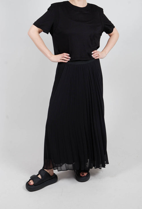 Pleated Skirt in Black
