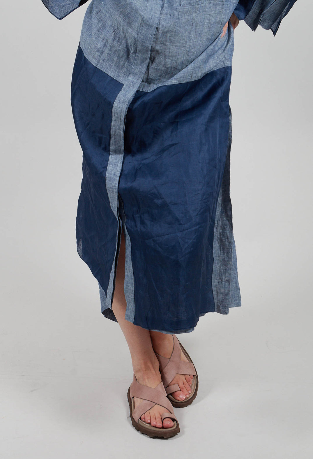 Shirt Dress in White / Blue