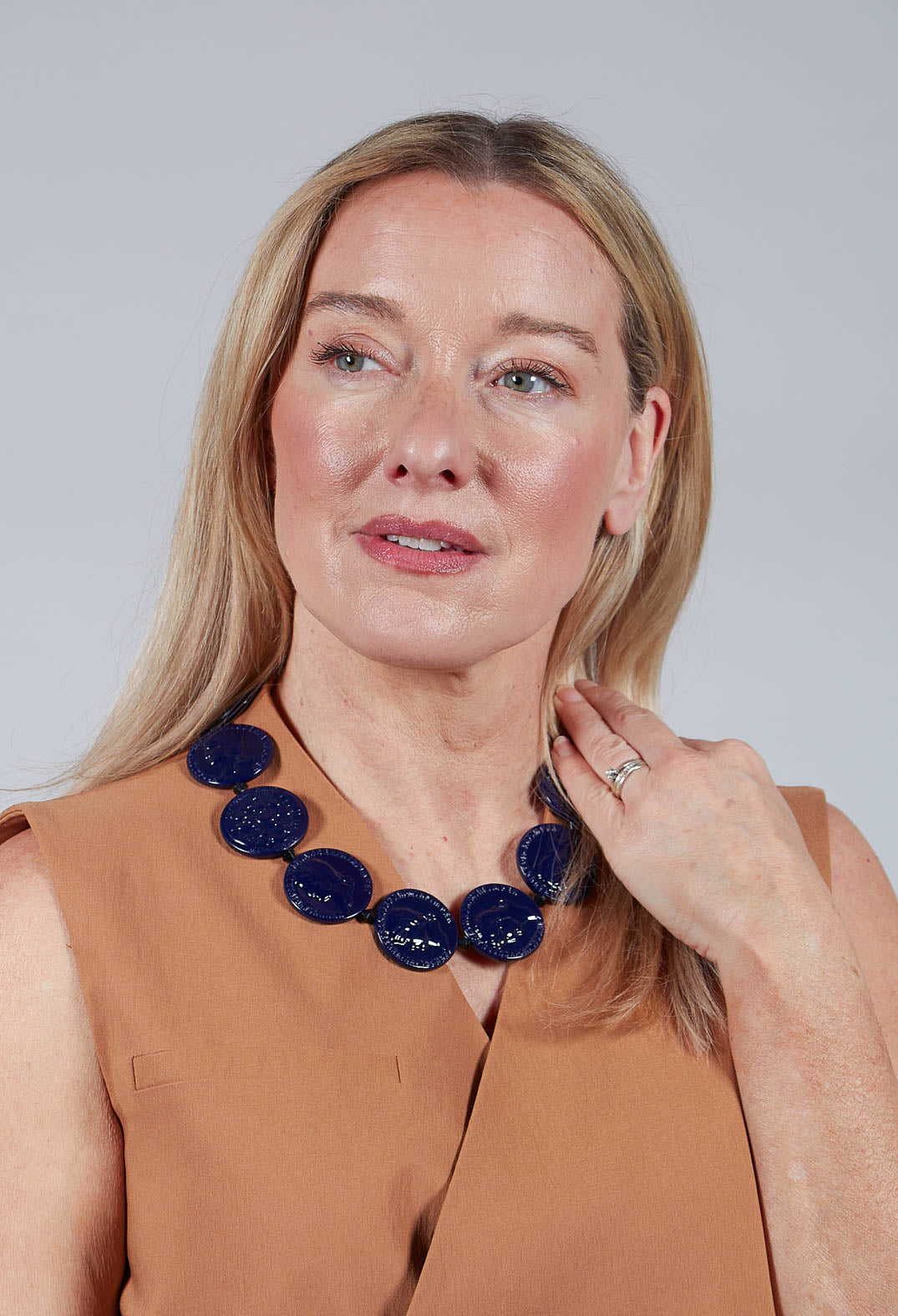 Round Discs Choker in Blue