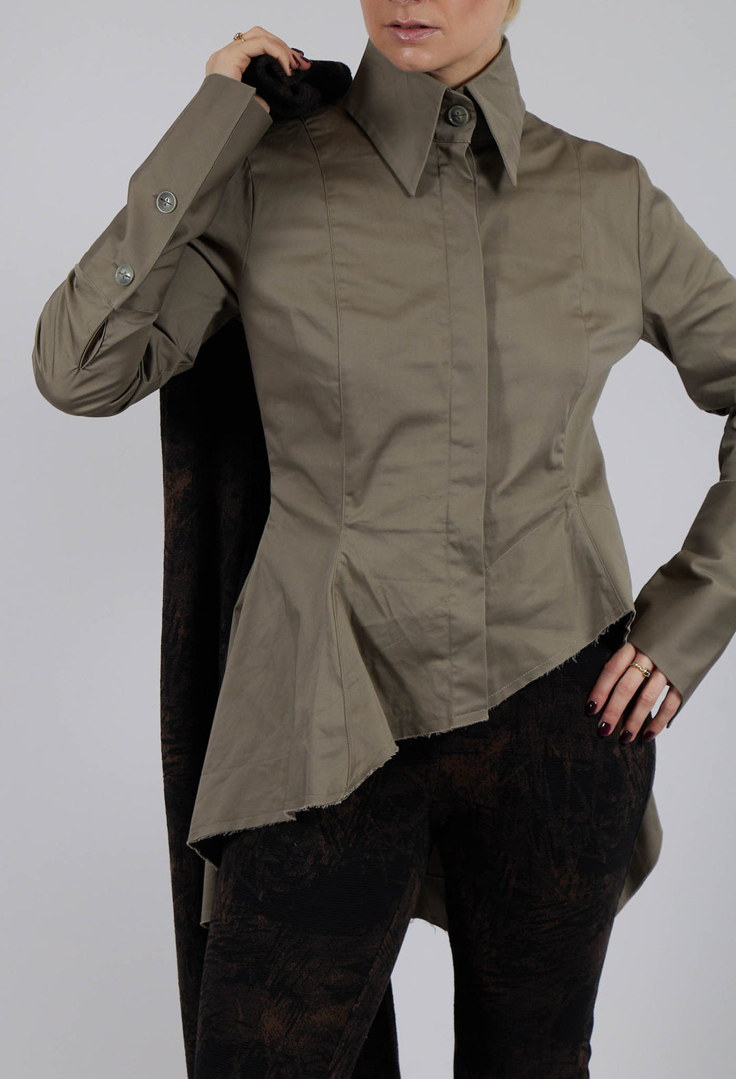 Alma Shirt in Olive