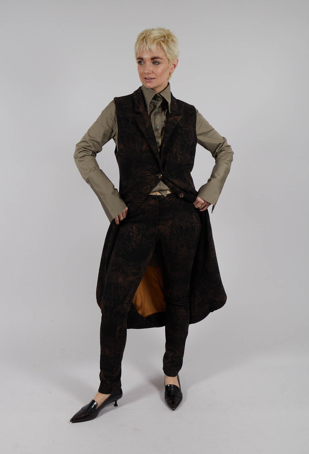 Avio Trousers in Black/Beige