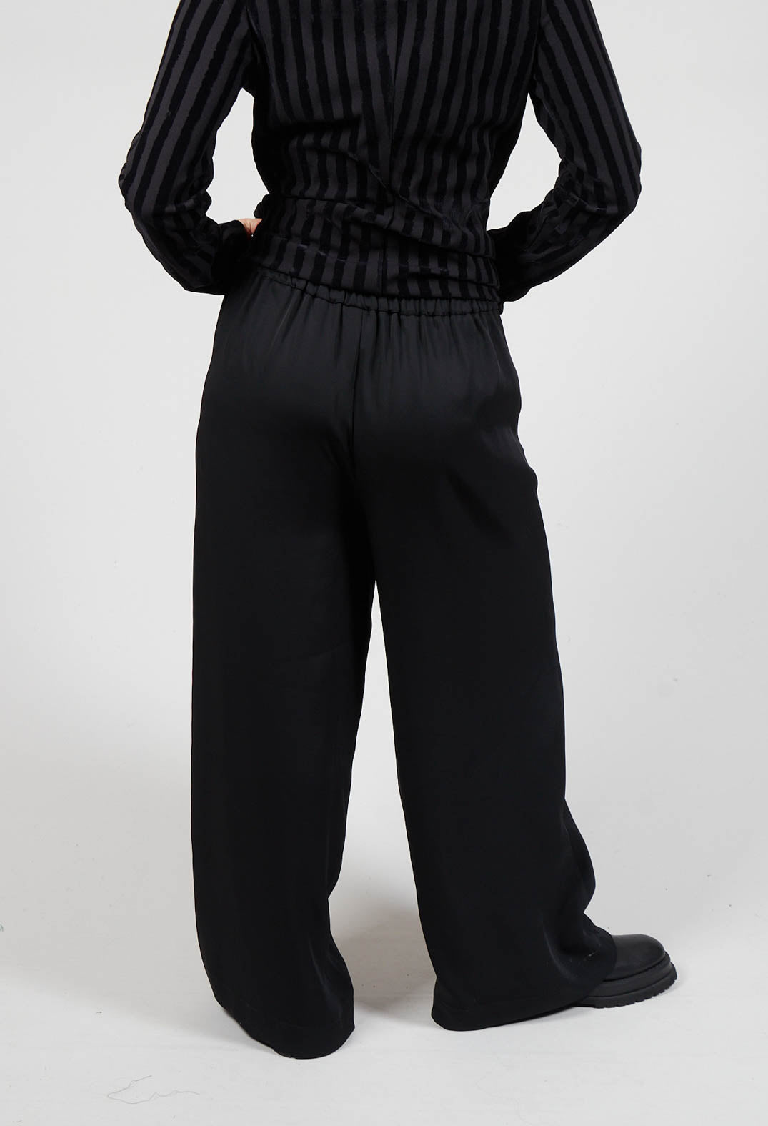 Wide Leg Trousers in Black