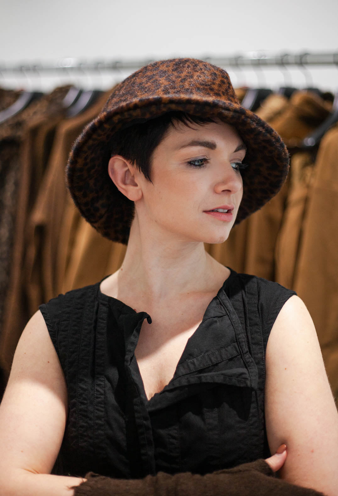 PRE-ORDER - Leather Hat in Leo Dark - 1761705
