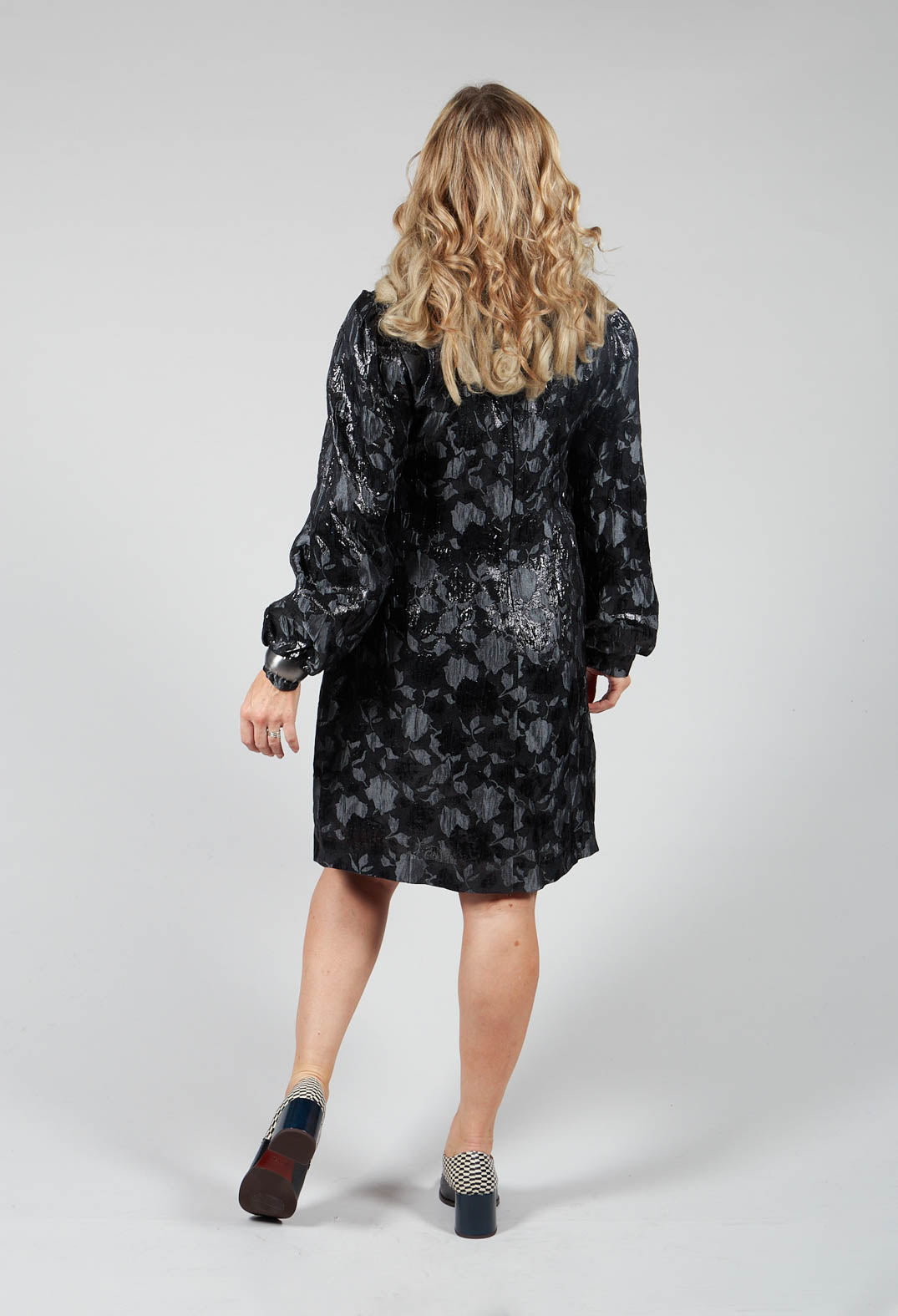 Shift Dress in Nero / Grafite