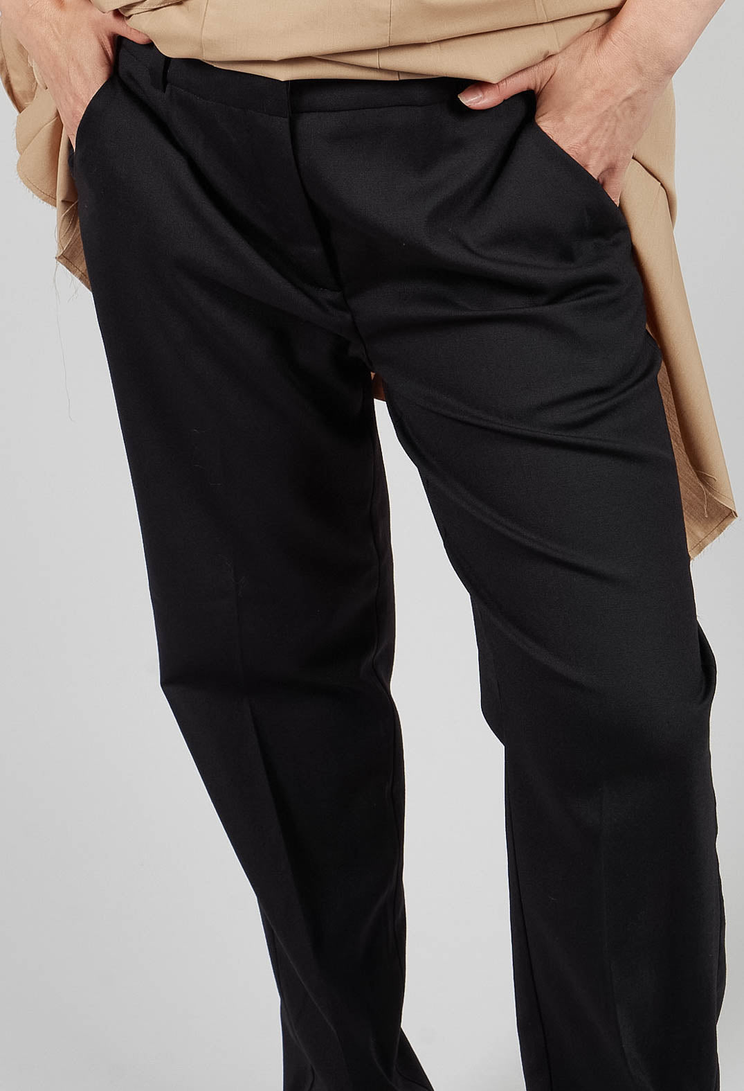 Tailored Trousers in Granato Black